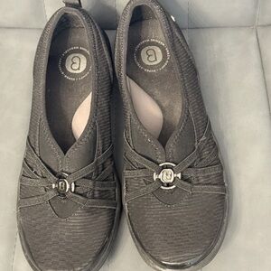 Bzees Lifestride Women's Black Slip-On Loafers Sz 7. EUC